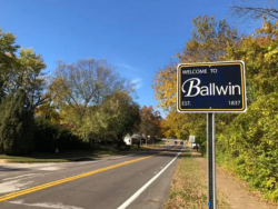welcome to ballwin sign